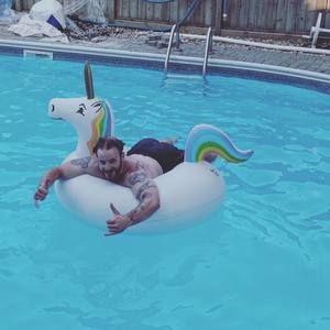 Meet your Posher, Thomas